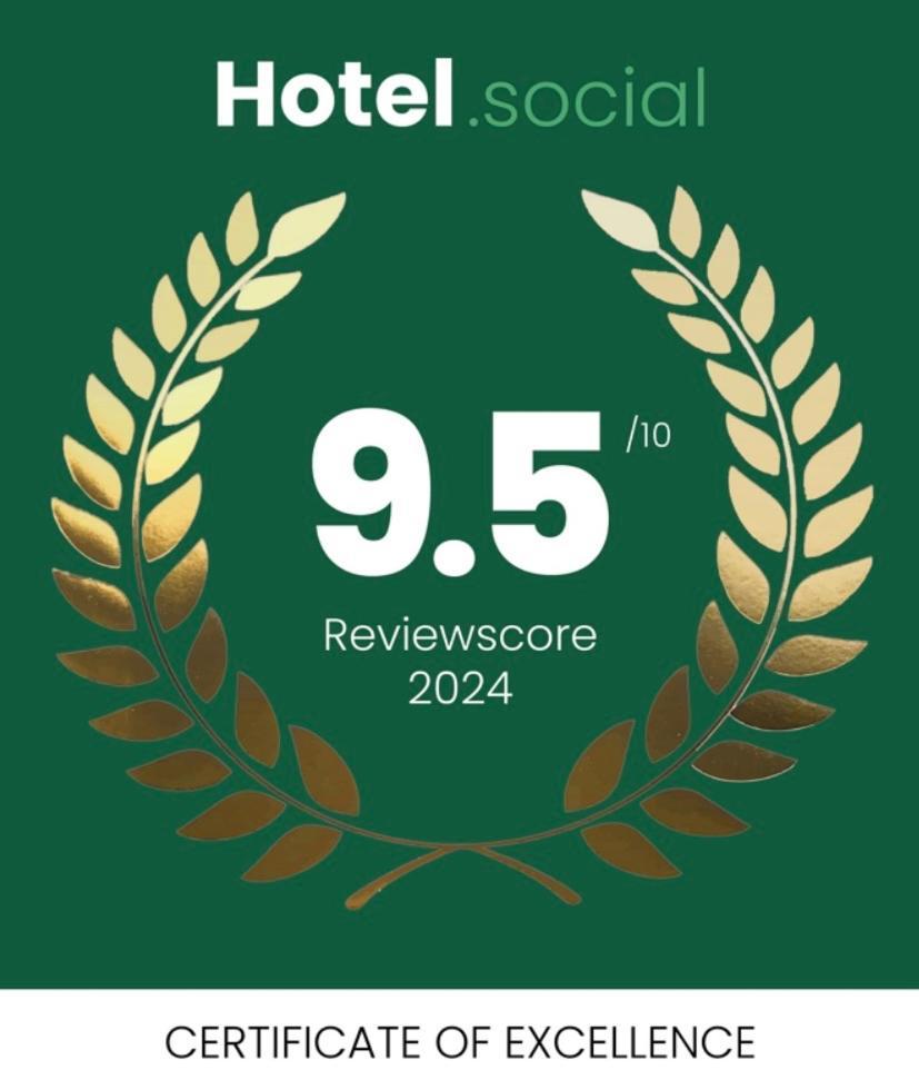 Suburban Studios By Choice Hotels - Award Winning - New 2024 - Walk To Eateries & Grocery - Ultra Sparkling - Garden Rooms - Designer Lighting & Right Off I-95 - Proudly An All American Managed Property Брансуик Экстерьер фото